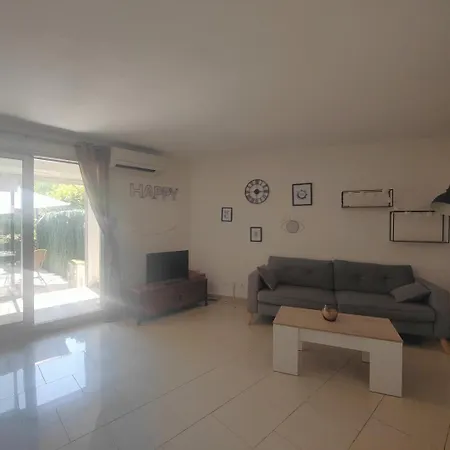 Apartment - Terrasse Et Jardinet - Piscine
