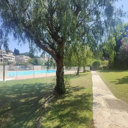 - Terrasse Et Jardinet - Piscine * Nice